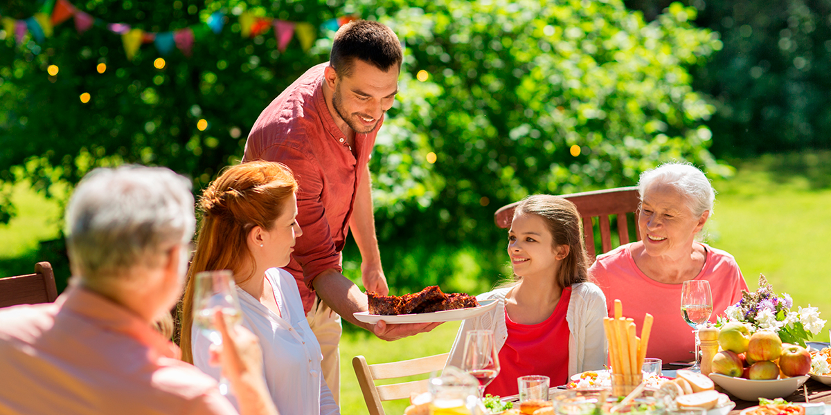 COMER BEM NAS FESTAS DE VERÃO
