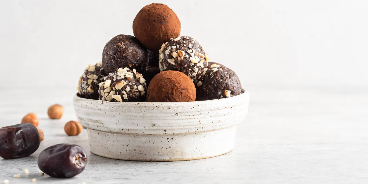 Trufas energéticas de tâmaras